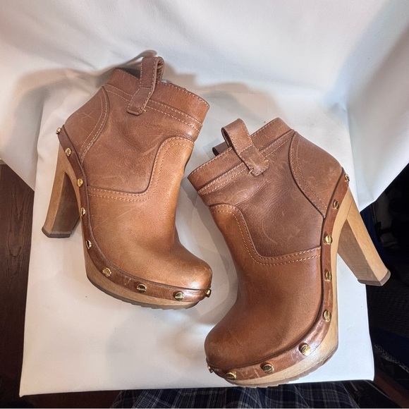 TORY BURCH Sz 6.5 Leather High Wooden Heel Bootie Clogs Distressed Rivets Studs - Picture 8 of 12